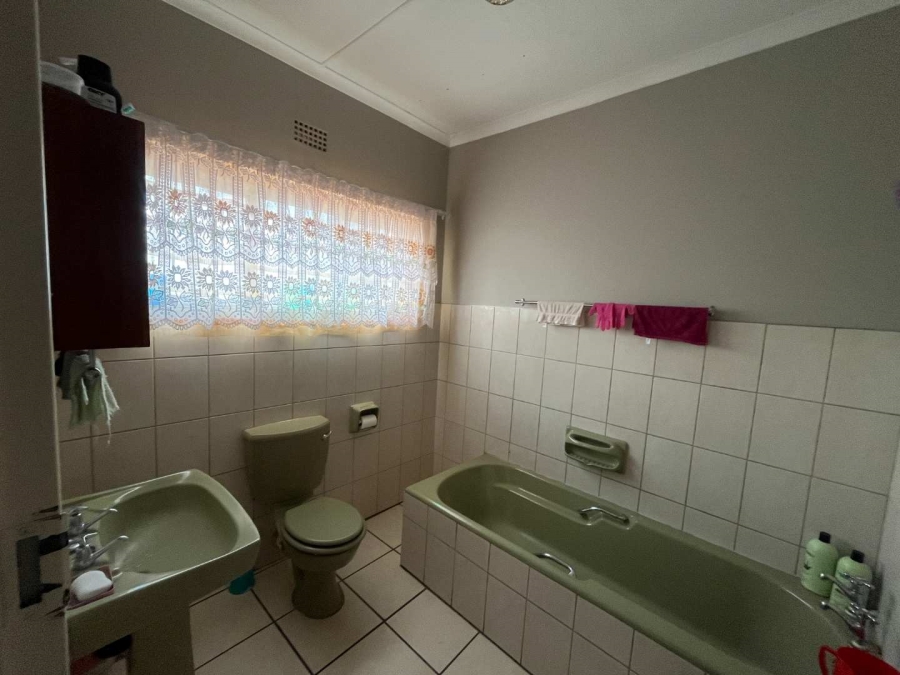 3 Bedroom Property for Sale in Flora Park Northern Cape